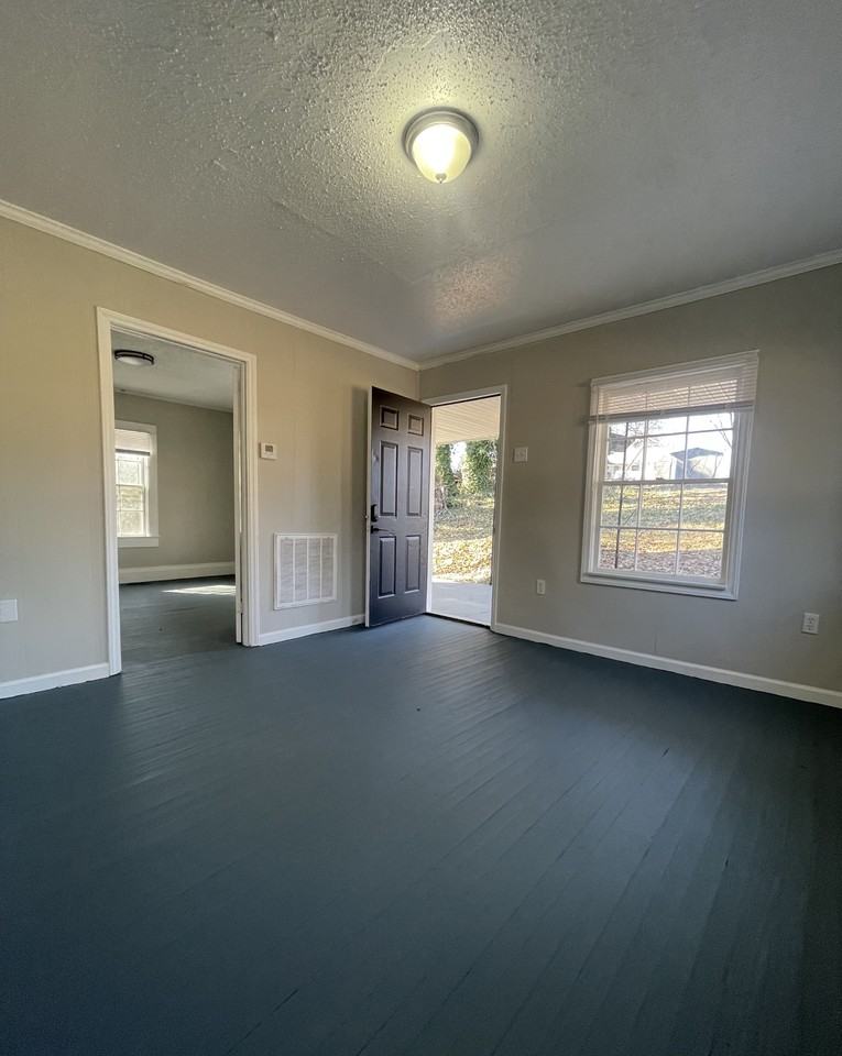 1609 Holly Leaf Ave - Photo 6 of 11