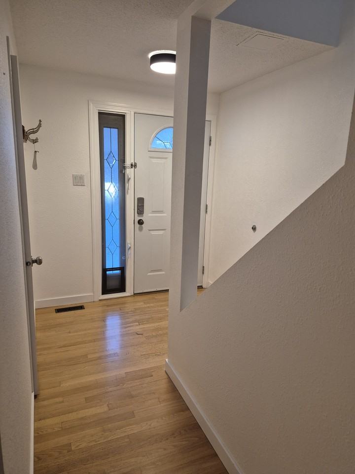 1 Laval Blvd W - Photo 2 of 25