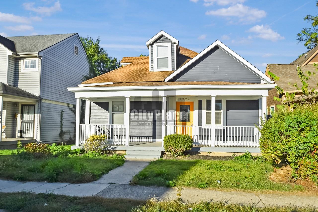 2224 North Kenwood Avenue - Photo 5 of 28