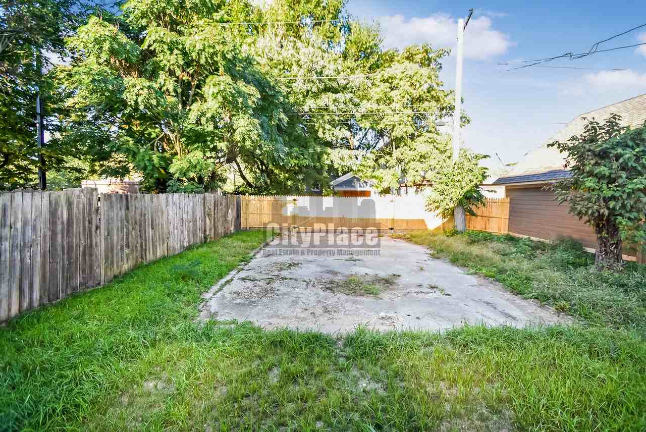 2224 North Kenwood Avenue - Photo 6 of 28