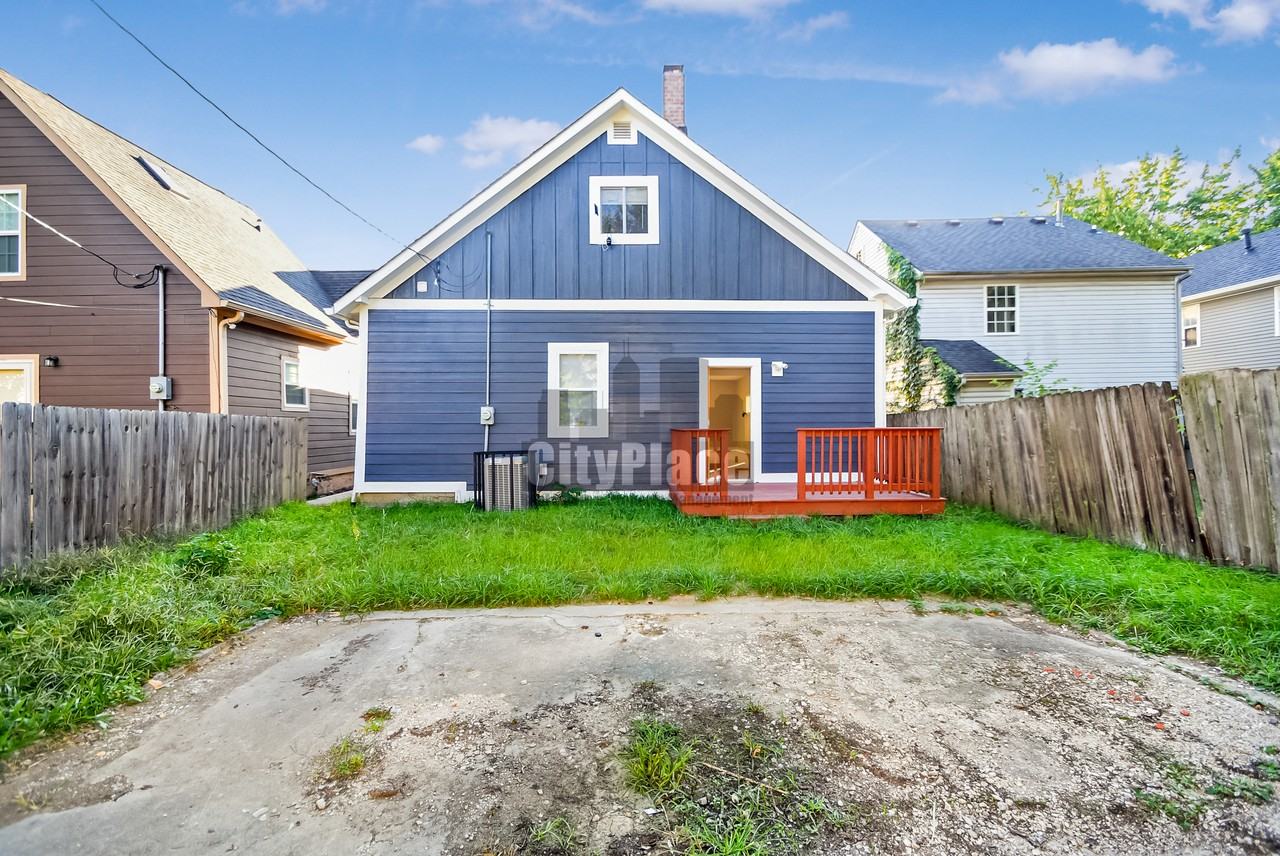 2224 North Kenwood Avenue - Photo 7 of 28