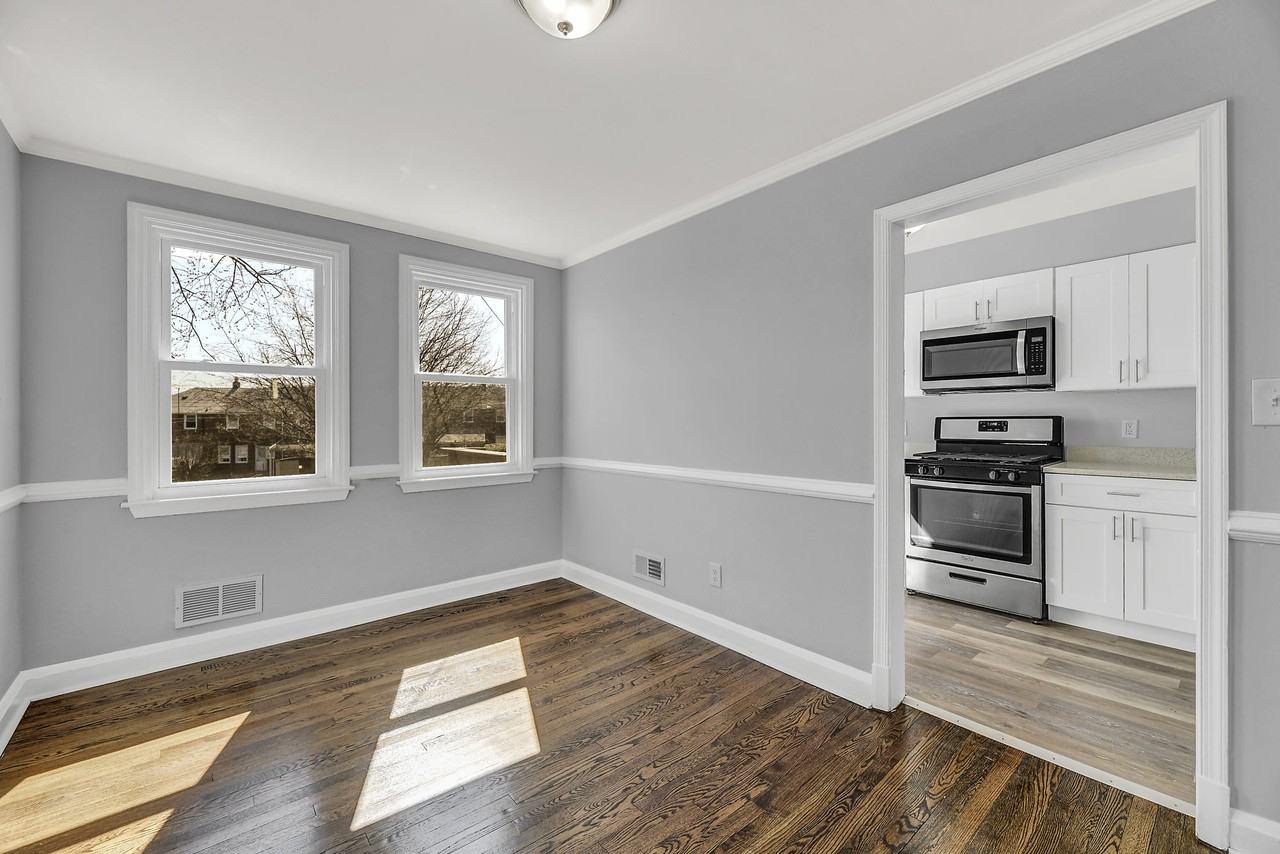8339 Wyton Rd - Photo 3 of 9
