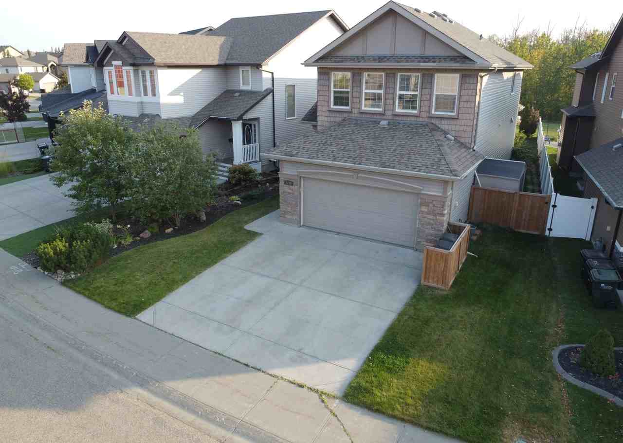 5168 Sunview Dr - Photo 2 of 45