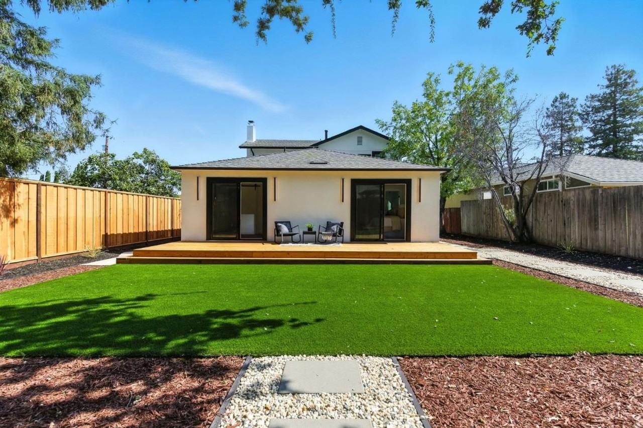 3124 Wessex Way - Photo 3 of 32