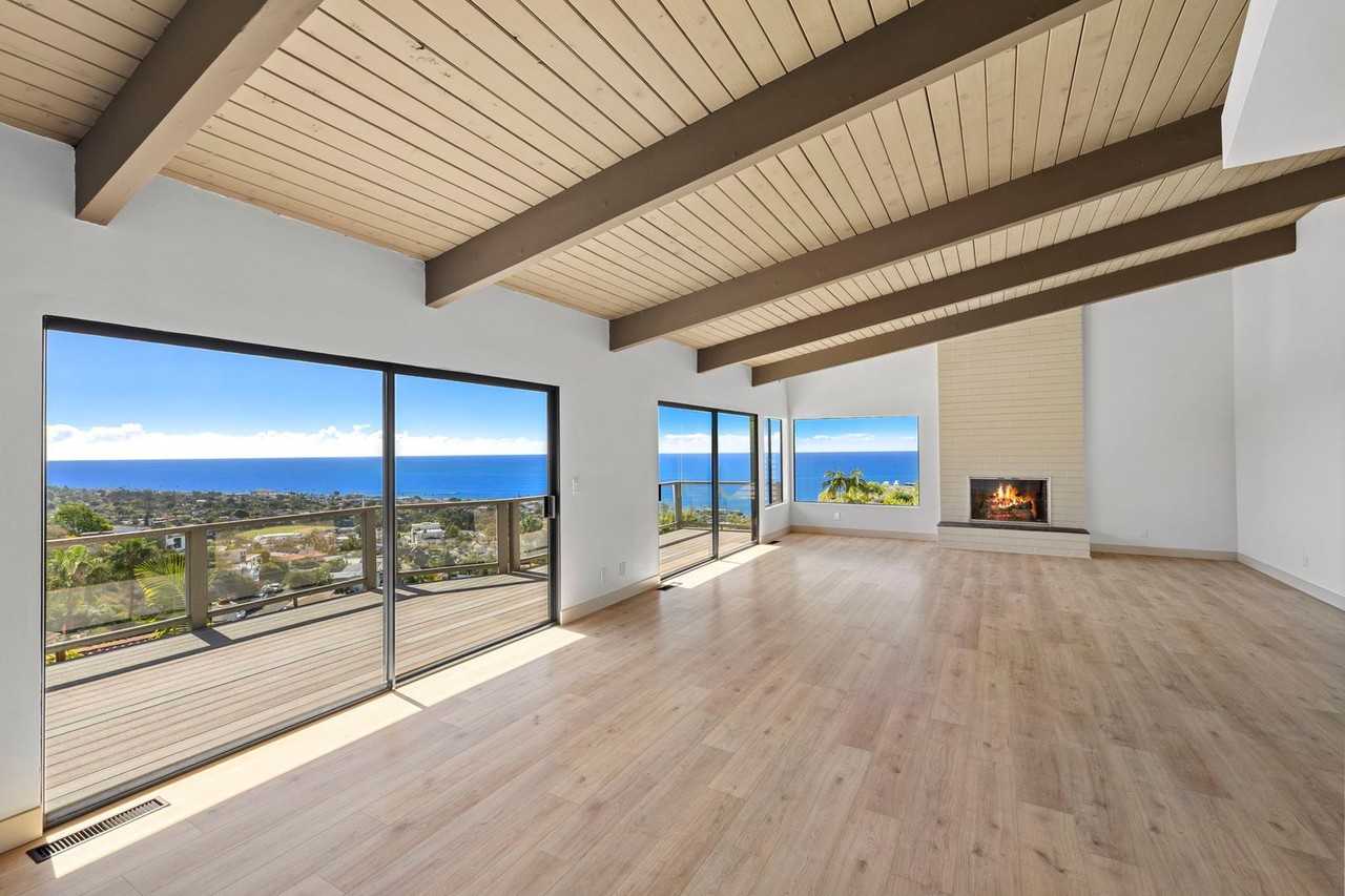 1220 Anacapa Way - Photo 2 of 32