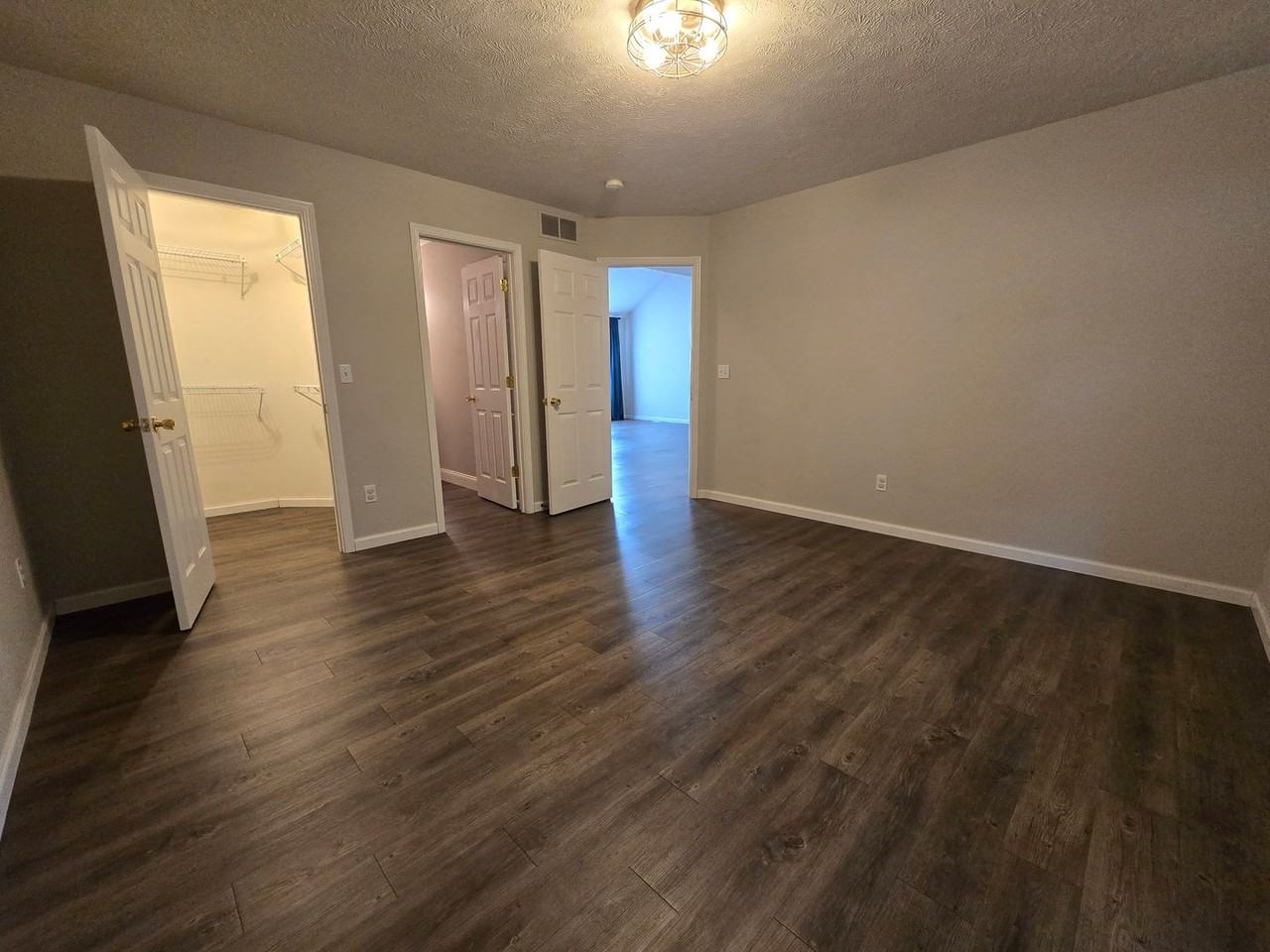 460 Beechwood Ct - Photo 7 of 31