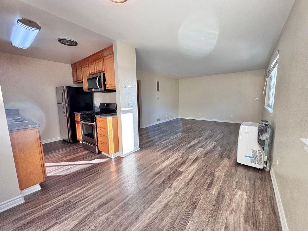 1800 N Alvarado St - Photo 4 of 19