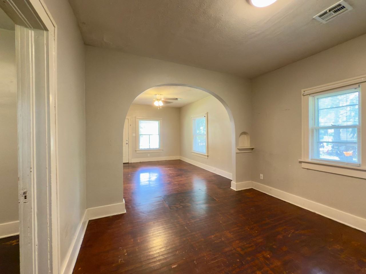 419 N Richmond Ave - Photo 4 of 15