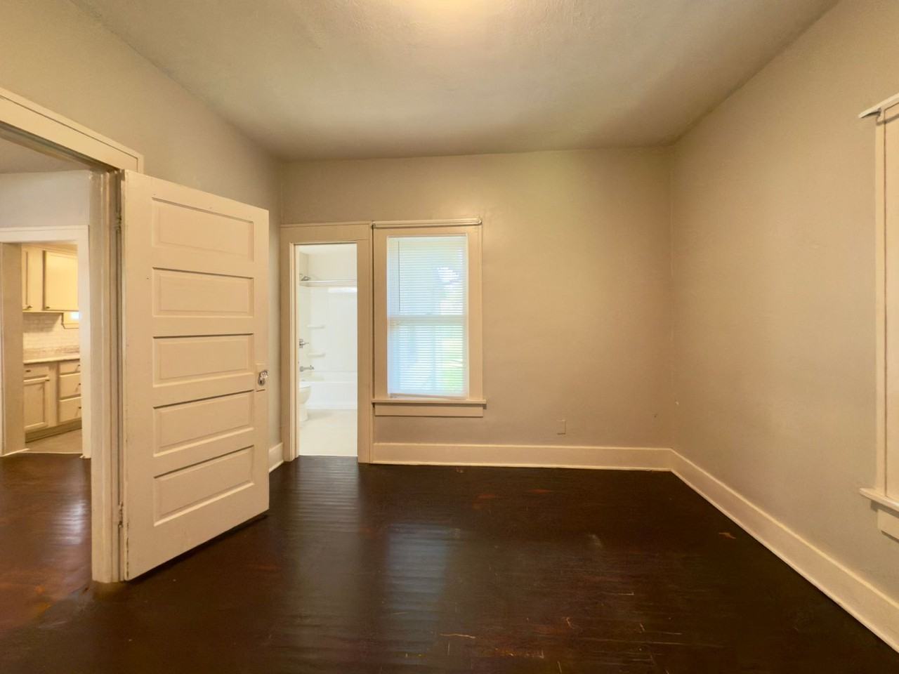 419 N Richmond Ave - Photo 5 of 15