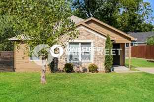 706 Lloyd St - Photo 1 of 1