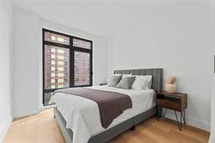 63 Pitt St #4B - Photo 1 of 1