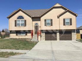 2004 Parkview Dr - Photo 1 of 1