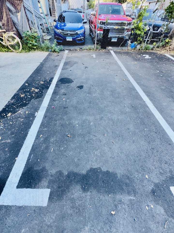 898 Hancock Ave #1 - Photo 3 of 9