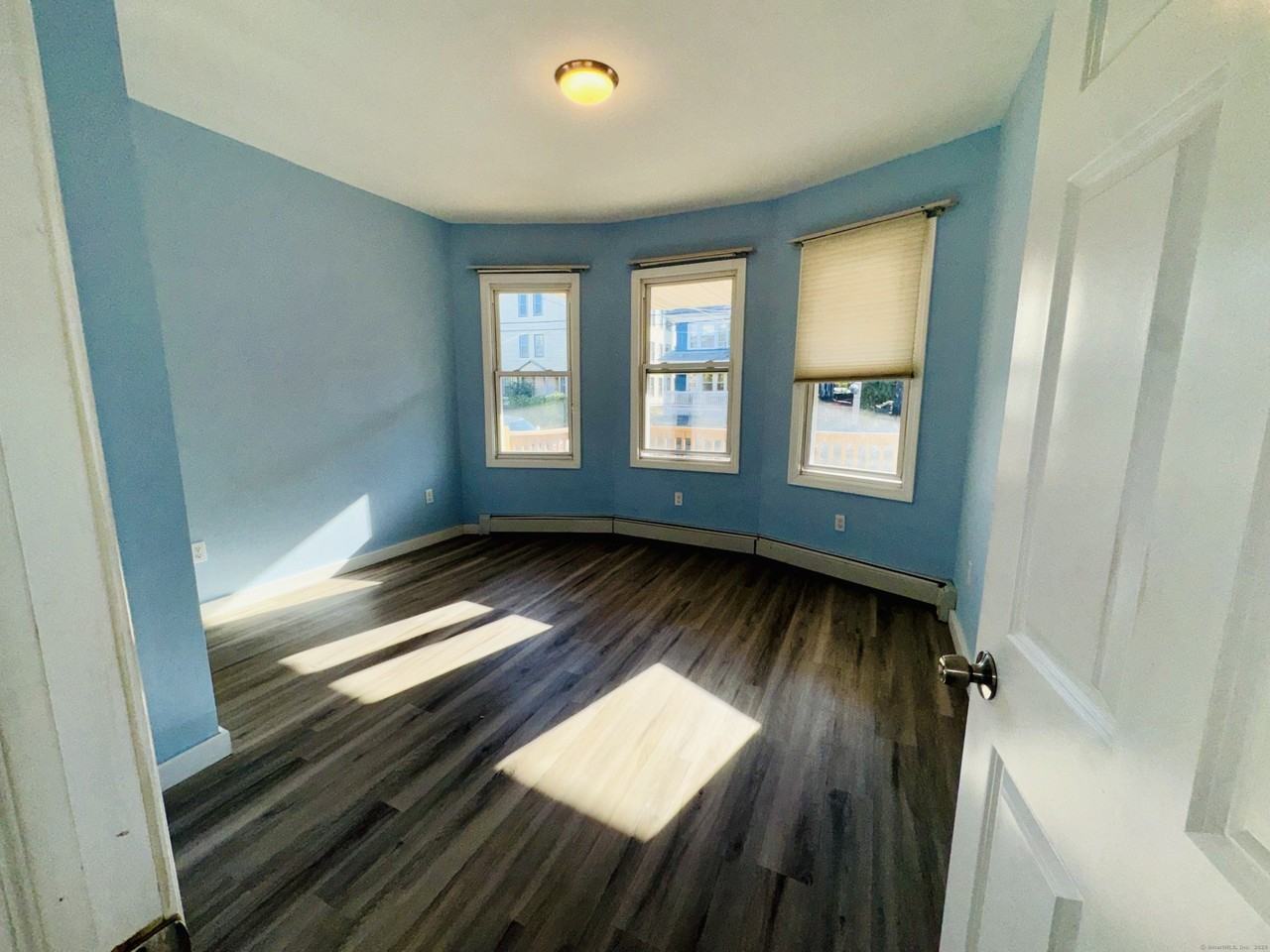 898 Hancock Ave #1 - Photo 4 of 9