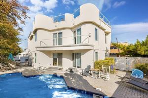 featured image of 54 Matlock St