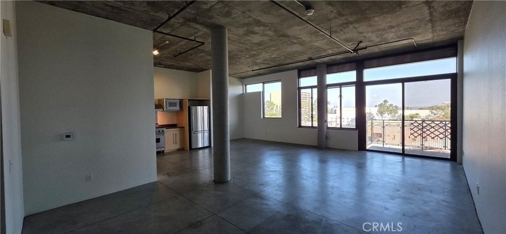 835 Locust Ave #521 - Photo 2 of 18