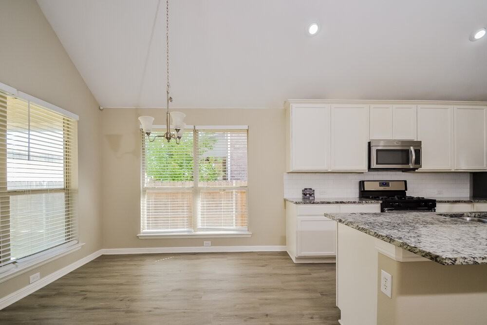 1717 Nightingale Dr - Photo 6 of 16
