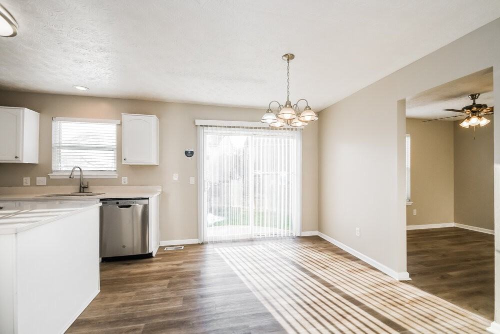 8078 Carina Dr - Photo 7 of 17