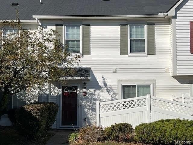 22111 Atlantic Pointe - Photo 2 of 26