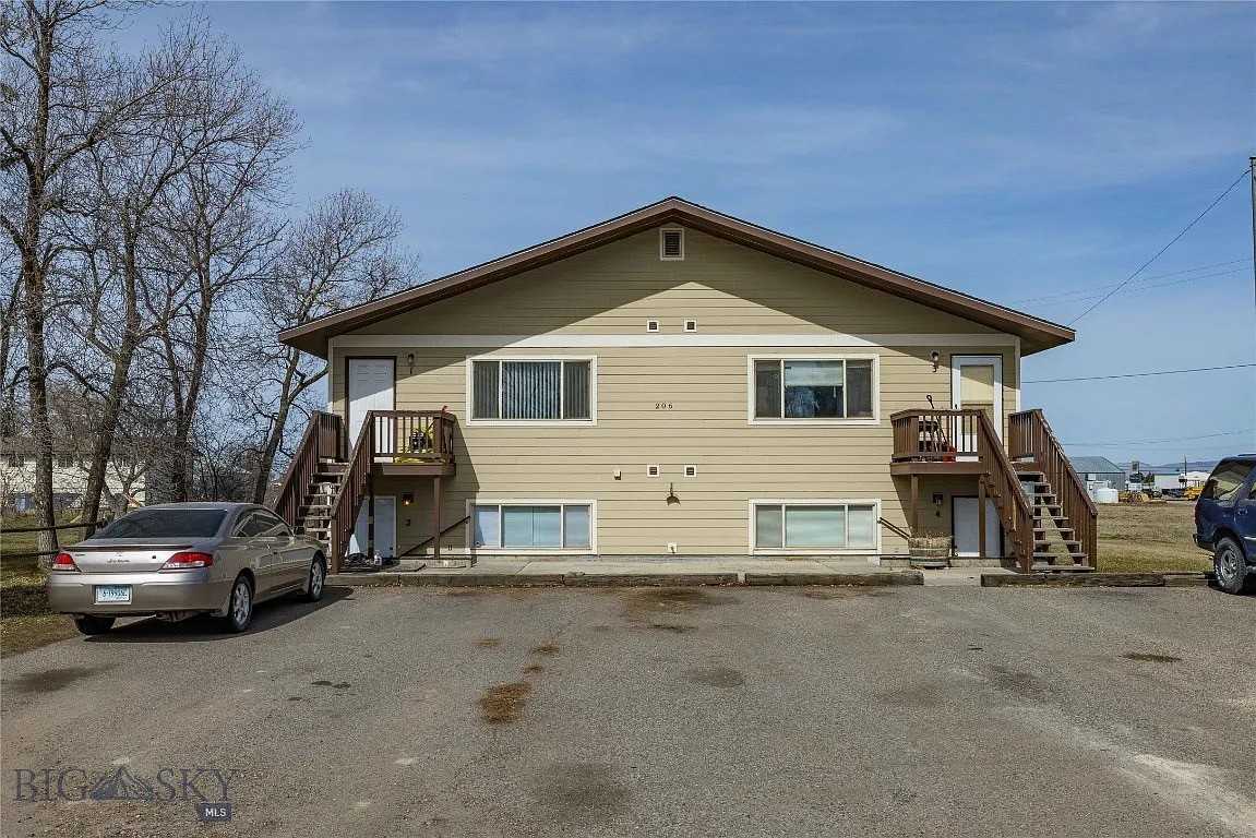 206 S Davis St - Photo 2 of 4