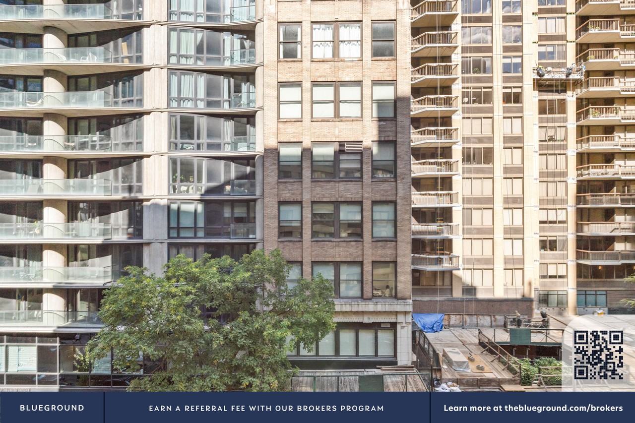 230 East 44th Street - Photo 5 of 23