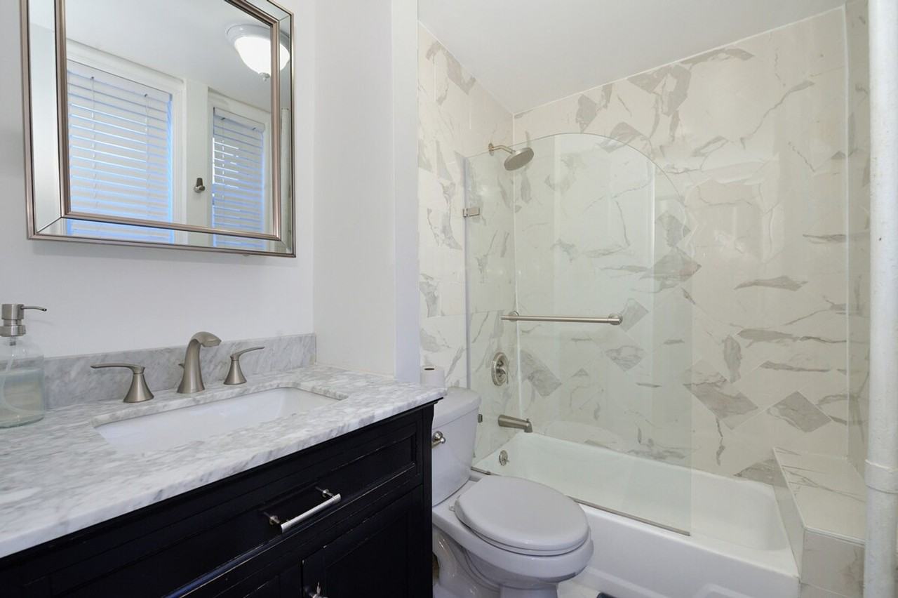 199 Centre St #1323919P - Photo 5 of 12