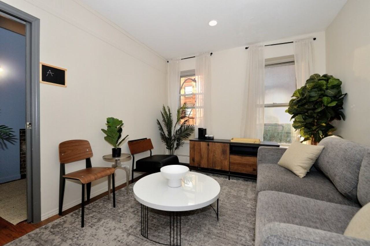 348 W 38th St #1323911P - Photo 2 of 24