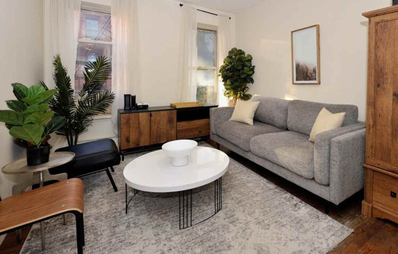 348 W 38th St #1323911P - Photo 5 of 24