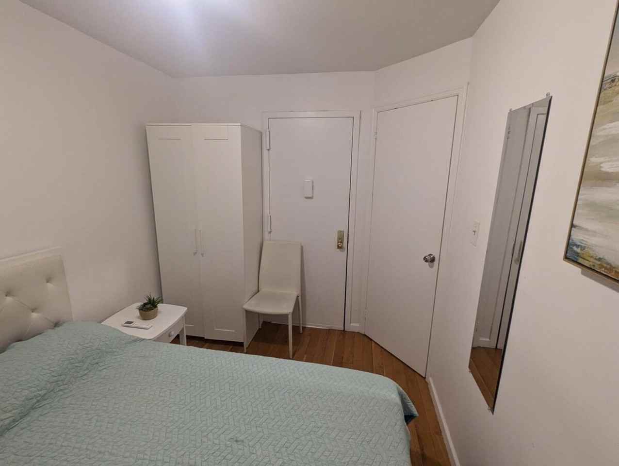 304 E 34th St #1323968P - Photo 7 of 12