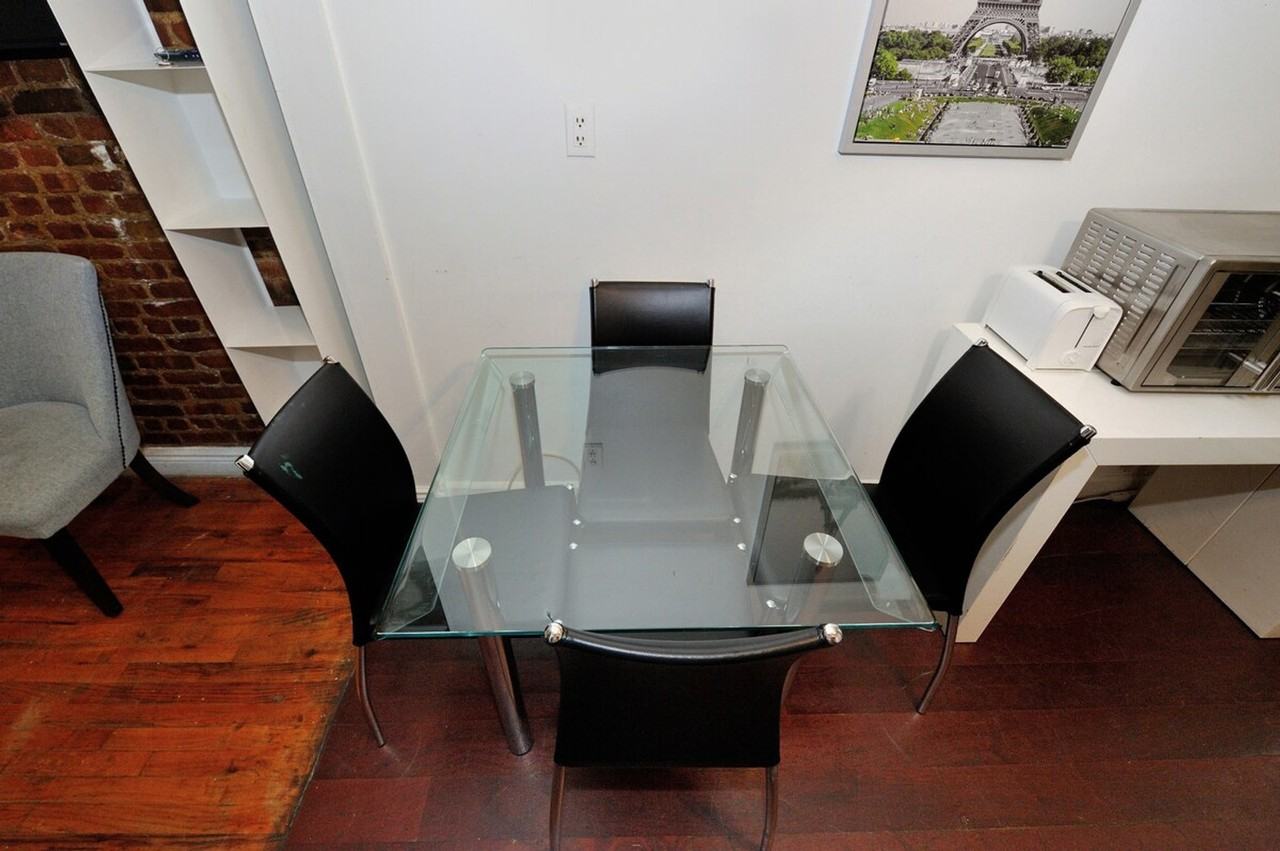 400 W 41st St #1323977P - Photo 5 of 16