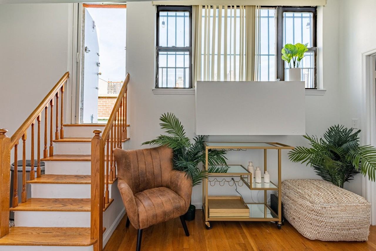 735 10th Ave #1323993P - Photo 4 of 25