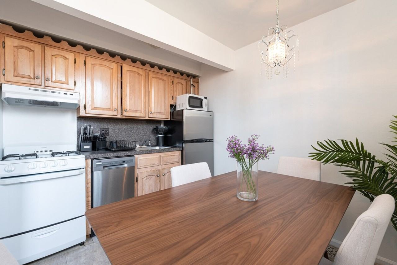 735 10th Ave #1323993P - Photo 6 of 25