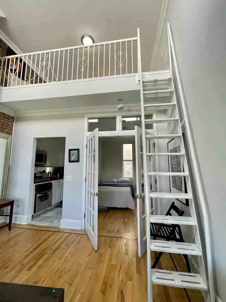 468W W 47th St #1323964P - Photo 5 of 16