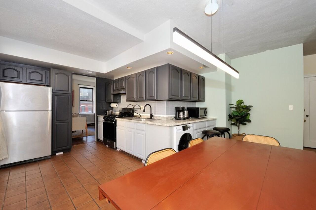 708 9th Ave #1323923P - Photo 7 of 30