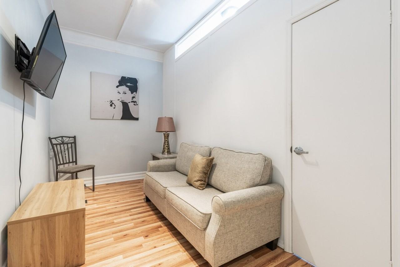 414 West 46th Street - Photo 3 of 22