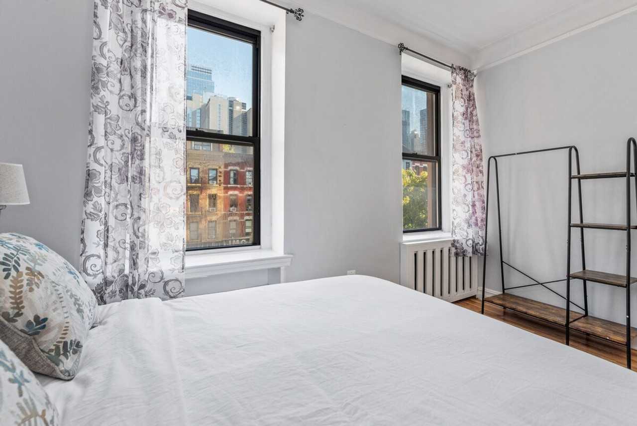 414 West 46th Street - Photo 6 of 22