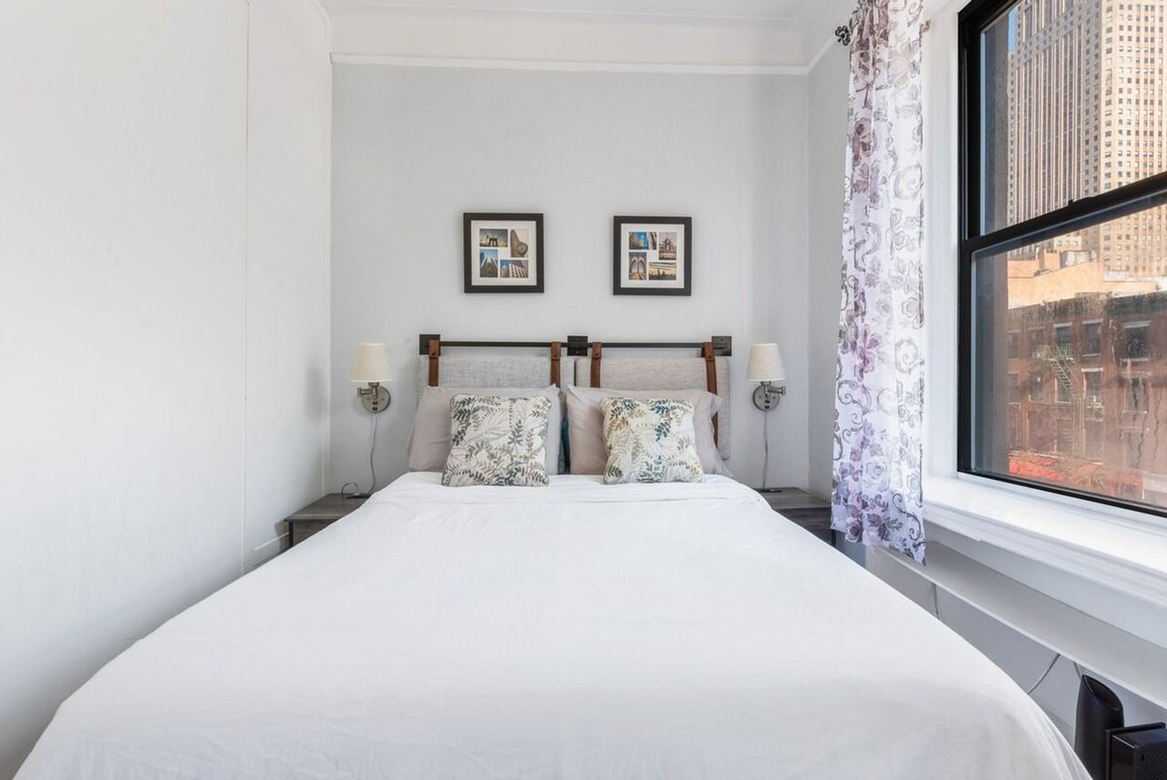 414 West 46th Street - Photo 7 of 22