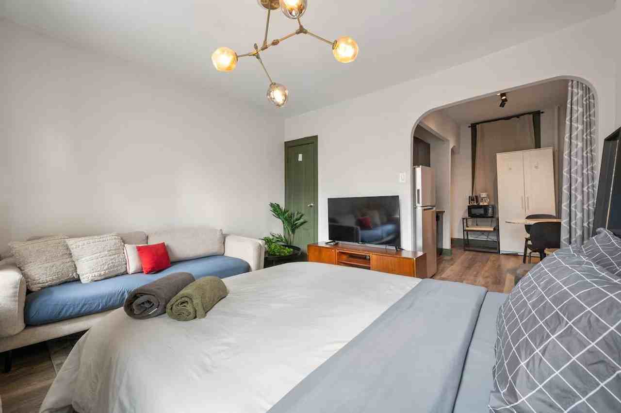 330 E 61st St #1323900P - Photo 2 of 20