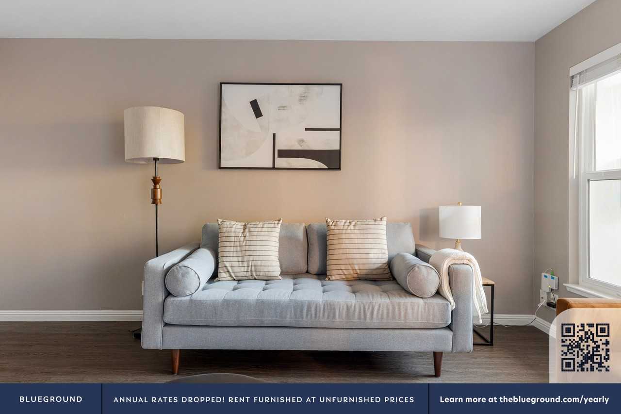 710 Laurel Avenue - Photo 3 of 23