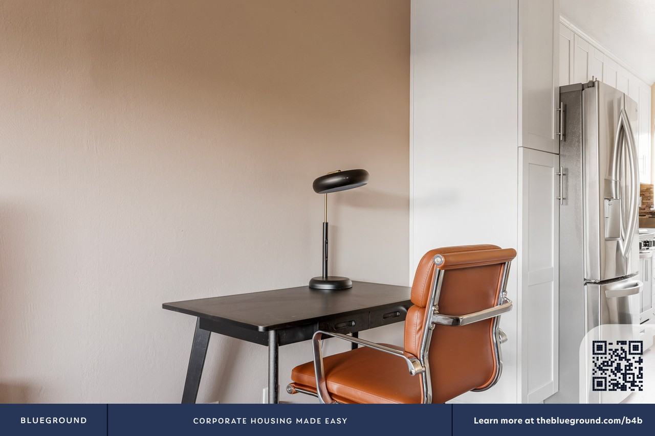 710 Laurel Avenue - Photo 5 of 23