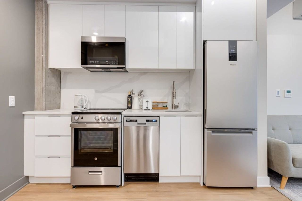 742 Rue William #1254785P - Photo 4 of 18