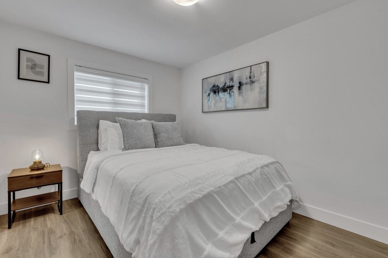 443 East 55th Ave #1265147P - Photo 3 of 13