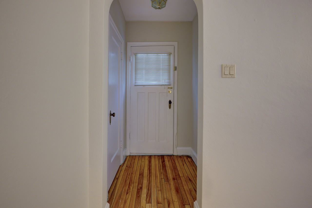 99 Gildner Street - Photo 3 of 30