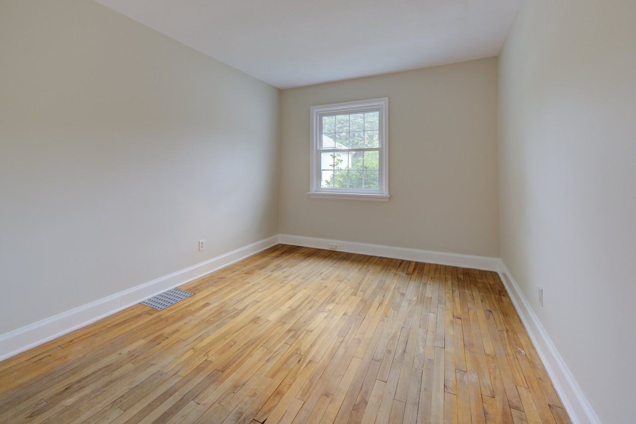 99 Gildner Street - Photo 4 of 30