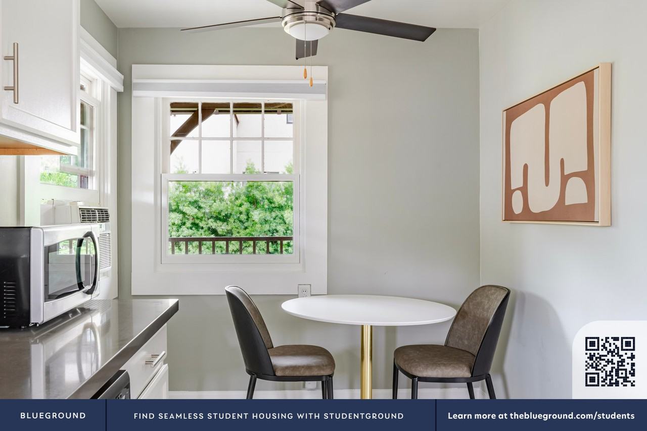 317 Hawthorne Ave #2009 - Photo 7 of 22