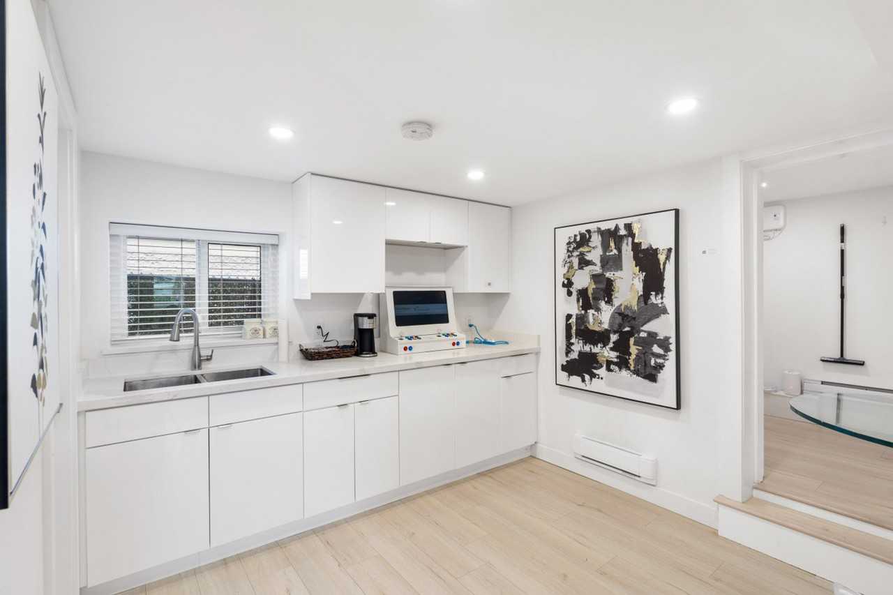 2791 Oxford St #1285292P - Photo 4 of 30