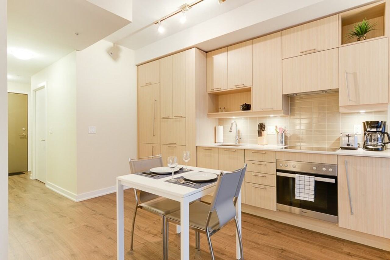 219 Adelaide Street West #1034881P - Photo 4 of 13