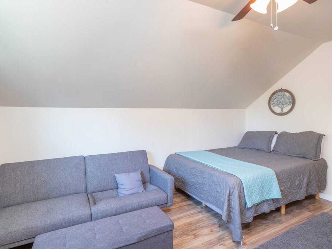 1427 E Hays St #1324056P - Photo 6 of 17