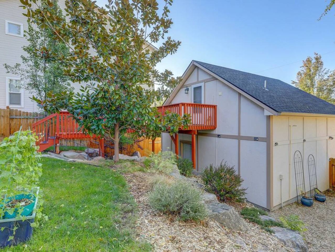 1427 E Hays St #1324056P - Photo 7 of 17