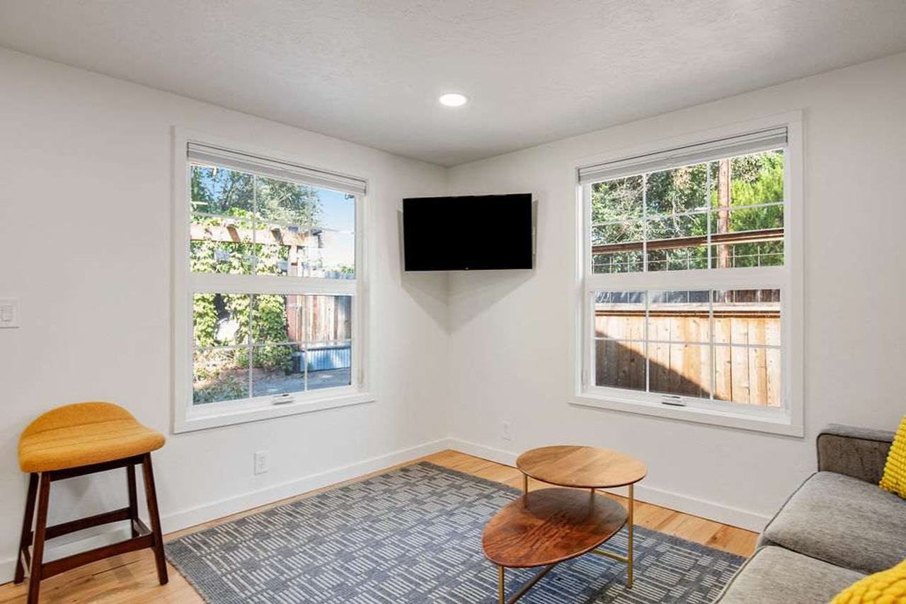 820 N 25th St #1324051P - Photo 2 of 23